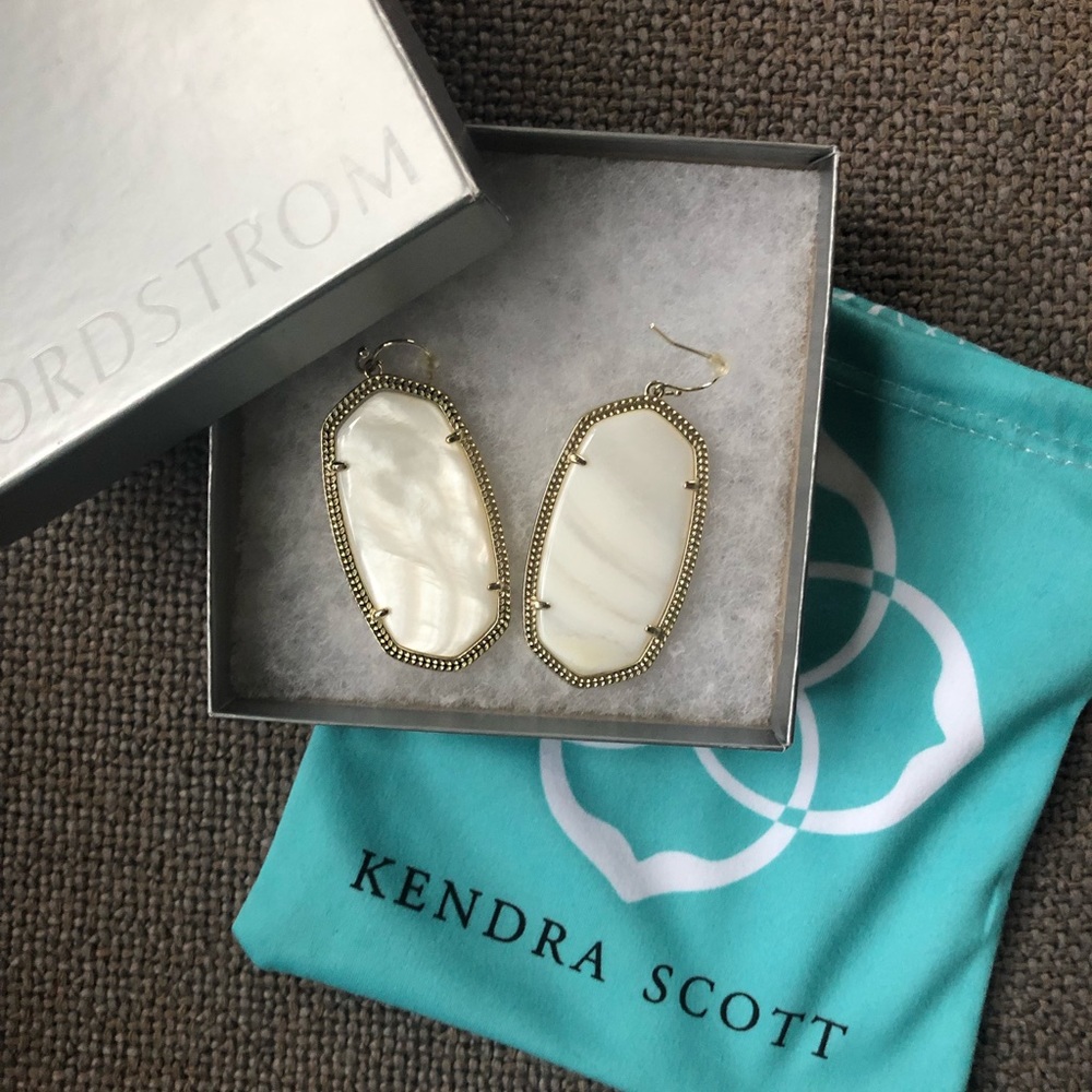 Kendra Scott Earrings, Ivory Mother Of Pearl